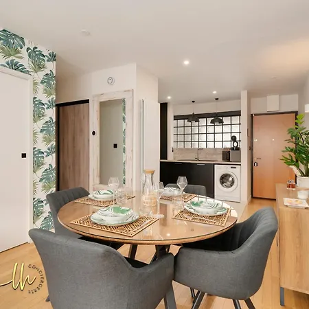 公寓 Chaleureux, Lumineux Et Confortable F2 Renove En Plein Coeur De *