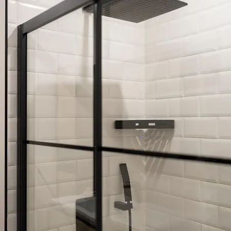 Chaleureux, Lumineux Et Confortable F2 Renove En Plein Coeur De 南锡